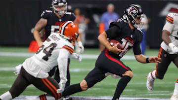 ATLANTA, GEORGIA - AUGUST 29: Josh Rosen #16 of the Atlanta Falcons rushes upfield against the Cleveland Browns during the second half at Mercedes-Benz Stadium on August 29, 2021 in Atlanta, Georgia. (Photo by Kevin C. Cox/Getty Images)