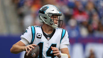 EAST RUTHERFORD, NEW JERSEY - OCTOBER 24: Sam Darnold #14 of the Carolina Panthers throws the ball during the first half in the game against the New York Giants at MetLife Stadium on October 24, 2021 in East Rutherford, New Jersey. (Photo by Al Bello/Getty Images)