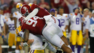 TUSCALOOSA, AL - NOVEMBER 04: Dylan Moses