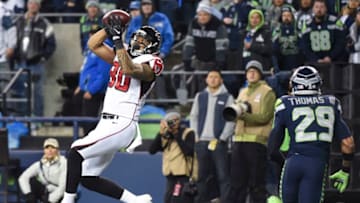 SEATTLE, WA - NOVEMBER 20: Tight end Levine Toilolo (Photo by Steve Dykes/Getty Images)