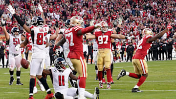 SANTA CLARA, CALIFORNIA - DECEMBER 15: (EDITOR'S NOTE: Alternate crop.) Wide receiver Julio Jones #11 of the Atlanta Falcons and team celebrate the fourth quarter touchdown over the San Francisco 49ers at Levi's Stadium on December 15, 2019 in Santa Clara, California. (Photo by Thearon W. Henderson/Getty Images)