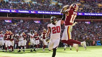 LANDOVER, MD - NOVEMBER 04: Wide receiver Josh Doctson #18 of the Washington Redskins catches a pass for a touchdown against free safety Isaiah Oliver #20 of the Atlanta Falcons in the second quarter at FedExField on November 4, 2018 in Landover, Maryland. (Photo by Patrick McDermott/Getty Images)