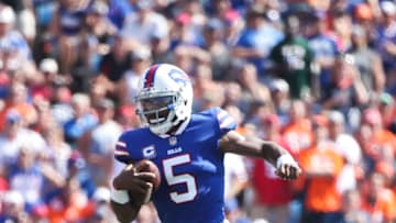 ORCHARD PARK, NY - SEPTEMBER 24: Tyrod Taylor