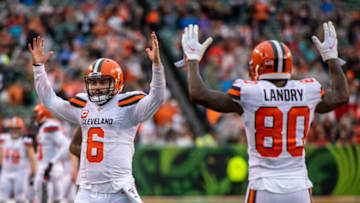 CINCINNATI, OH - DECEMBER 29: Baker Mayfield #6 and Jarvis Landry #80 of the Cleveland Browns signal for a touchdown after a catch by Odell Beckham Jr. in the fourth quarter of the game against the Cincinnati Bengals at Paul Brown Stadium on December 29, 2019 in Cincinnati, Ohio. (Photo by Bobby Ellis/Getty Images)