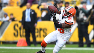 PITTSBURGH, PA - OCTOBER 28: Derrick Kindred #26 of the Cleveland Browns intercepts a pass thrown by Ben Roethlisberger #7 of the Pittsburgh Steelers during the first quarter in the game at Heinz Field on October 28, 2018 in Pittsburgh, Pennsylvania. (Photo by Joe Sargent/Getty Images)