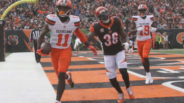CINCINNATI, OH - NOVEMBER 25: Antonio Callaway #11 of the Cleveland Browns hauls in the touchdown pass against Shawn Williams #36 of the Cincinnati Bengals during their game at Paul Brown Stadium on November 25, 2018 in Cincinnati, Ohio. The Browns defeated the Bengals 35-20. (Photo by John Grieshop/Getty Images)