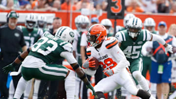 CLEVELAND, OH - OCTOBER 08: Duke Johnson #29 of the Cleveland Browns faces off with Jamal Adams #33 of the New York Jets in the second quarter at FirstEnergy Stadium on October 8, 2017 in Cleveland, Ohio. (Photo by Joe Robbins/Getty Images)