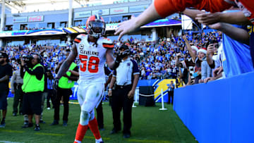 CARSON, CA - DECEMBER 03: Christian Kirksey #58 of the Cleveland Browns celebrates an incomplete pass in the endzone during the second quarter of the game against the Los Angeles Chargers at StubHub Center on December 3, 2017 in Carson, California. (Photo by Harry How/Getty Images)