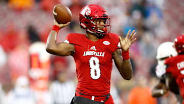LOUISVILLE, KY - NOVEMBER 18: Lamar Jackson