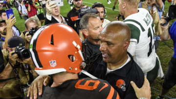 CLEVELAND, OH - SEPTEMBER 20: Head coach Hue Jackson of the Cleveland Browns celebrates with Baker Mayfield #6 after a 21-17 win over the New York Jets at FirstEnergy Stadium on September 20, 2018 in Cleveland, Ohio. (Photo by Jason Miller/Getty Images) Hue Jackson; Baker Mayfield