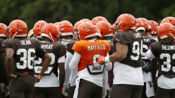 WESTFIELD, INDIANA - AUGUST 14: Baker Mayfield #6 and the Cleveland Browns huddle up during the joint practice between the Cleveland Browns and the Indianapolis Colts at Grand Park on August 14, 2019 in Westfield, Indiana. (Photo by Justin Casterline/Getty Images)