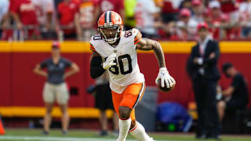 Sep 12, 2021; Kansas City, Missouri, USA; Cleveland Browns wide receiver Jarvis Landry (80) runs against the Kansas City Chiefs during the first half at GEHA Field at Arrowhead Stadium. Mandatory Credit: Jay Biggerstaff-USA TODAY Sports