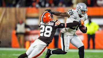 Cleveland Browns outside linebacker Jeremiah Owusu-Koramoah (28) Mandatory Credit: Ken Blaze-USA TODAY Sports