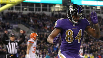 BALTIMORE, MD - NOVEMBER 10: Tight end Darren Waller