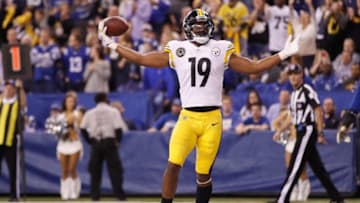 INDIANAPOLIS, IN - NOVEMBER 12: JuJu Smith-Schuster