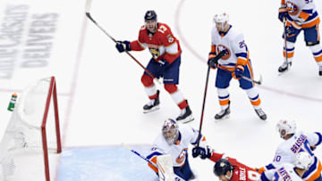 Brian Boyle #9 of the Florida Panthers scores at 2:48 of the third period against Semyon Varlamov #40 of the New York Islanders in Game Three of the Eastern Conference Qualification Round prior to the 2020 NHL Stanley Cup Playoffs at Scotiabank Arena on August 5, 2020 in Toronto, Ontario, Canada. (Photo by Andre Ringuette/Freestyle Photo/Getty Images)