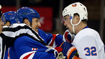 New York Islanders left wing Ross Johnston (32) (Adam Hunger-USA TODAY Sports)