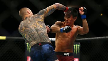 CHICAGO, IL - JUNE 08: Eddie Wineland (L) punches Grigoril Popov (R) at United Center on June 8, 2019 in Chicago, Illinois. (Photo by Rey Del Rio/Getty Images)