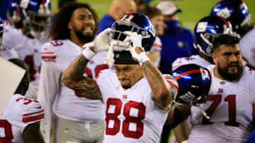 PHILADELPHIA, PA - OCTOBER 22: Evan Engram #88 of the New York Giants comes off the field during the fourth quarter against the Philadelphia Eagles at Lincoln Financial Field on October 22, 2020 in Philadelphia, Pennsylvania. (Photo by Corey Perrine/Getty Images)