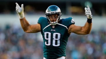 PHILADELPHIA, PA - SEPTEMBER 25: Connor Barwin #98 of the Philadelphia Eagles reacts against the Pittsburgh Steelers in the second quarter at Lincoln Financial Field on September 25, 2016 in Philadelphia, Pennsylvania. (Photo by Rich Schultz/Getty Images)