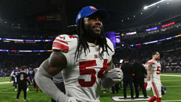 MINNEAPOLIS, MINNESOTA - JANUARY 15: Jaylon Smith #54 of the New York Giants celebrates after defeating the Minnesota Vikings in the NFC Wild Card playoff game at U.S. Bank Stadium on January 15, 2023 in Minneapolis, Minnesota. (Photo by Stephen Maturen/Getty Images)