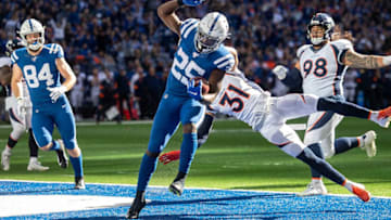 INDIANAPOLIS, IN - OCTOBER 27: Marlon Mack #25 of the Indianapolis Colts runs into the end zone for a touchdown in the third quarter of the game against the Denver Broncos at Lucas Oil Stadium on October 27, 2019 in Indianapolis, Indiana. (Photo by Bobby Ellis/Getty Images)