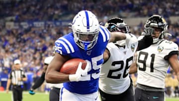 INDIANAPOLIS, INDIANA - NOVEMBER 17: Marlon Mack #25 of the Indianapolis Colts runs for a touchdown during the game against the Jacksonville Jaguars at Lucas Oil Stadium on November 17, 2019 in Indianapolis, Indiana. (Photo by Andy Lyons/Getty Images)