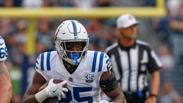 SEATTLE, WA - AUGUST 09: Running back Marlon Mack #25 of the Indianapolis Colts rushes against the Seattle Seahawks at CenturyLink Field on August 9, 2018 in Seattle, Washington. (Photo by Otto Greule Jr/Getty Images)