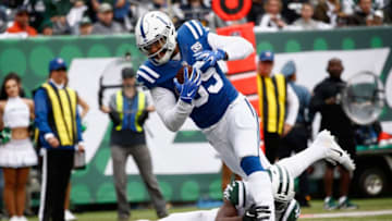 EAST RUTHERFORD, NJ - OCTOBER 14: Tight end Eric Ebron #85 of the Indianapolis Colts runs the ball against the New York Jets before scoring a toucohdown during the third quarter at MetLife Stadium on October 14, 2018 in East Rutherford, New Jersey. (Photo by Jeff Zelevansky/Getty Images)