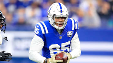INDIANAPOLIS, IN - NOVEMBER 11: Eric Ebron of the Indianapolis Colts runs the ball after a catch against Jacksonville Jaguars at Lucas Oil Stadium on November 11, 2018 in Indianapolis, Indiana. (Photo by Andy Lyons/Getty Images)