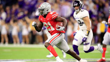 INDIANAPOLIS, INDIANA - DECEMBER 01: Parris Campbell #21 of the Ohio State Buckeyes runs the ball against the Northwestern Wildcats in the first quarter at Lucas Oil Stadium on December 01, 2018 in Indianapolis, Indiana. (Photo by Andy Lyons/Getty Images)