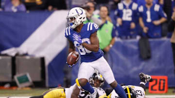 INDIANAPOLIS, IN - NOVEMBER 12: Chester Rogers #80 of the Indianapolis Colts runs with the ball against the Pittsburgh Steelers during the first half at Lucas Oil Stadium on November 12, 2017 in Indianapolis, Indiana. (Photo by Joe Robbins/Getty Images)