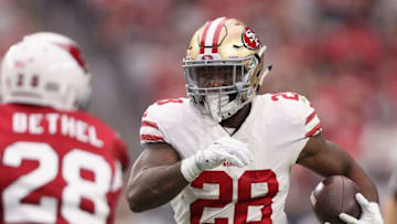 GLENDALE, AZ - OCTOBER 01: Running back Carlos Hyde