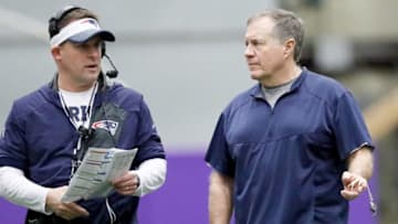 EDEN PRAIRIE, MN - FEBRUARY 02: Offensive coordinator Josh McDaniels and head coach Bill Belichick of the New England Patriots talks during the New England Patriots practice on February 2, 2018 at Winter Park in Eden Prairie, Minnesota. The New England Patriots will play the Philadelphia Eagles in Super Bowl LII on February 4. (Photo by Elsa/Getty Images)