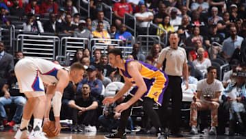 LOS ANGELES, CA - APRIL 1: Blake Griffin (Photo by Andrew D. Bernstein/NBAE via Getty Images)