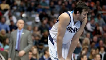 DALLAS, TX - JANUARY 05: Andrew Bogut