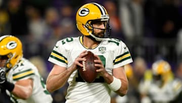 MINNEAPOLIS, MN - NOVEMBER 25: Aaron Rodgers #12 of the Green Bay Packers warms up before the game against the Minnesota Vikings at U.S. Bank Stadium on November 25, 2018 in Minneapolis, Minnesota. (Photo by Hannah Foslien/Getty Images)