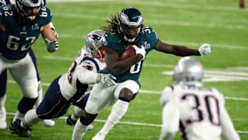 MINNEAPOLIS, MN - FEBRUARY 04: Jay Ajayi #36 of the Philadelphia Eagles carries the ball against the New England Patriots in Super Bowl LII at U.S. Bank Stadium on February 4, 2018 in Minneapolis, Minnesota. (Photo by Gregory Shamus/Getty Images)