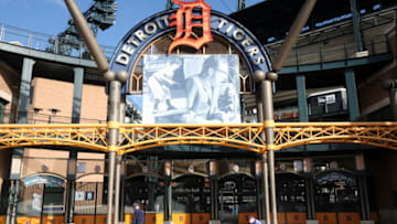 DETROIT, MI - NOVEMBER 10: Meijer employees and medical workers transformed Comerica Park into a makeshift vaccination hub during a free flu clinic vaccination event held by Meijer at Comerica Park on November 10, 2020 in Detroit, Michigan. With Covid-19 cases skyrocketing around the US medical professionals fear that a bad flu season will only make things worse and further fill hospitals and deplete medical supplies around the nation. (Photo by Matthew Hatcher/Getty Images)