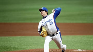 SEOUL, SOUTH KOREA - NOVEMBER 06: Pitcher Yang Hyeon-jong #54 of South Korea throws in the top of first inning during the WBSC Premier 12 Opening Round Group C game between South Korea and Australia at the Gocheok Sky Dome on November 06, 2019 in Seoul, South Korea. (Photo by Chung Sung-Jun/Getty Images)