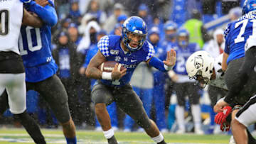LEXINGTON, KENTUCKY - NOVEMBER 30: Lynn Bowden Jr #1 of the Kentucky Wildcats runs with the ball against the Louisville Cardinals at Commonwealth Stadium on November 30, 2019 in Lexington, Kentucky. (Photo by Andy Lyons/Getty Images)