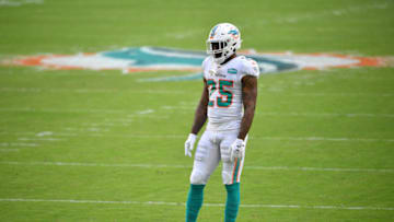 MIAMI GARDENS, FLORIDA - NOVEMBER 01: Xavien Howard #25 of the Miami Dolphins in action against the Los Angeles Rams at Hard Rock Stadium on November 01, 2020 in Miami Gardens, Florida. (Photo by Mark Brown/Getty Images)