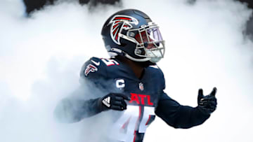 ATLANTA, GA - SEPTEMBER 27: Deion Jones #45 of the Atlanta Falcons is introduced prior to an NFL game against the Chicago Bears at Mercedes-Benz Stadium on September 27, 2020 in Atlanta, Georgia. (Photo by Todd Kirkland/Getty Images)