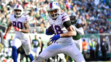 EAST RUTHERFORD, NEW JERSEY - NOVEMBER 11: Andre Holmes #18 of the Buffalo Bills runs the ball after a first down reception against the New York Jets during the second quarter at MetLife Stadium on November 11, 2018 in East Rutherford, New Jersey. (Photo by Mark Brown/Getty Images)