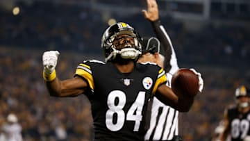PITTSBURGH, PA - DECEMBER 02: Antonio Brown #84 of the Pittsburgh Steelers reacts after a 46 yard reception in the first quarter during the game against the Los Angeles Chargers at Heinz Field on December 2, 2018 in Pittsburgh, Pennsylvania. (Photo by Justin K. Aller/Getty Images)