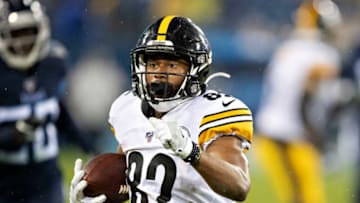 NASHVILLE, TN - AUGUST 17: Diontae Spencer #82 of the Pittsburgh Steelers runs the ball against the Tennessee Titans during week three of preseason at Nissan Stadium on August 25, 2019 in Nashville, Tennessee. The Steelers defeated the Titans 18-6. (Photo by Wesley Hitt/Getty Images)