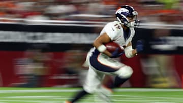 GLENDALE, AZ - SEPTEMBER 01: Wide receiver Kalif Raymond #19 of the Denver Broncos returns a kick off against the Arizona Cardinals during the preseaon NFL game at the University of Phoenix Stadium on September 1, 2016 in Glendale, Arizona. The Cardinals defeated the Broncos 38-17.(Photo by Christian Petersen/Getty Images)