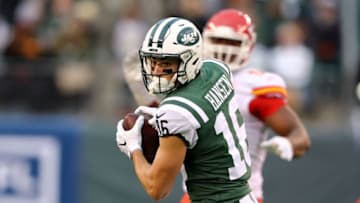 EAST RUTHERFORD, NEW JERSEY - DECEMBER 03: Chad Hansen #16 of the New York Jets makes the catch against the Kansas City Chiefs on December 03, 2017 at MetLife Stadium in East Rutherford, New Jersey.The New York Jets defeated the Kansas City Chiefs 38-31. (Photo by Elsa/Getty Images)