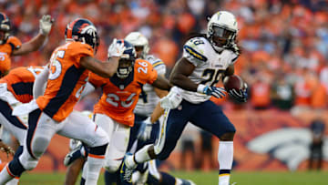 DENVER, CO - OCTOBER 30: Running back Melvin Gordon #28 of the San Diego Chargers carries the ball for 17 yards in the fourth quarter of the game against the Denver Broncos at Sports Authority Field at Mile High on October 30, 2016 in Denver, Colorado. (Photo by Dustin Bradford/Getty Images)