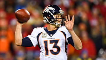 KANSAS CITY, MO - OCTOBER 30: Quarterback Trevor Siemian #13 of the Denver Broncos throws against the Kansas City Chiefs during the second quarter of the game at Arrowhead Stadium on October 30, 2017 in Kansas City, Missouri. ( Photo by Peter Aiken/Getty Images )